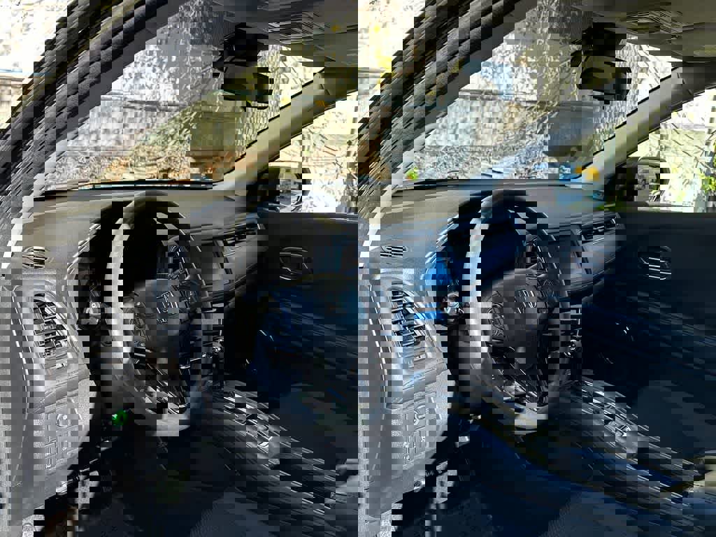 Used 2019 Honda HR-V EX image 2