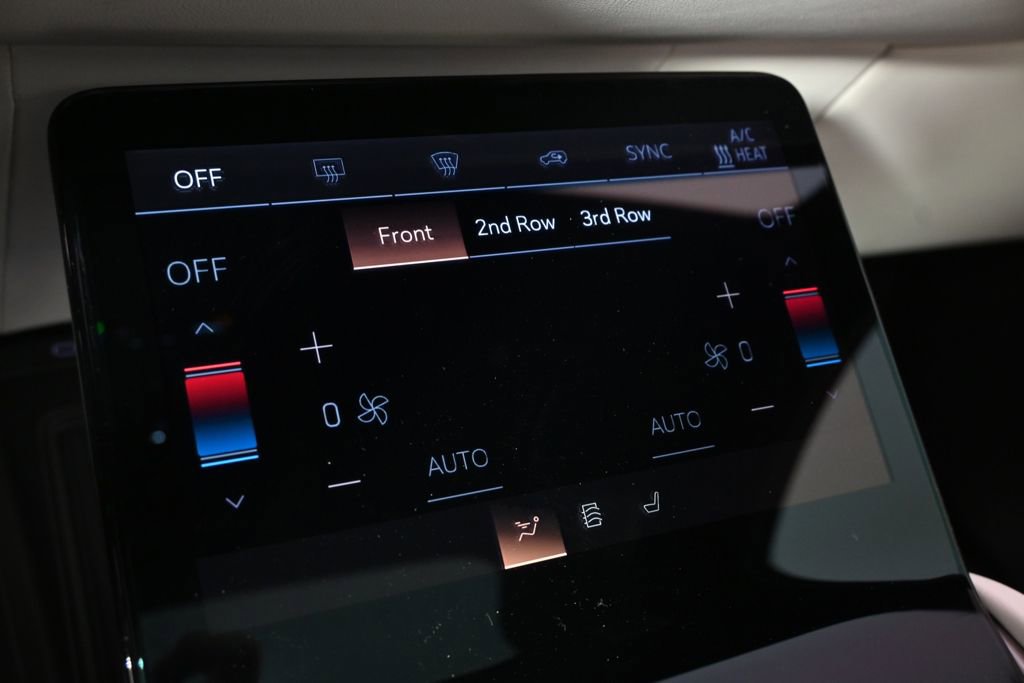 New 2026 Cadillac Vistiq Sport w/ LPO, Floor Liner Package image 27