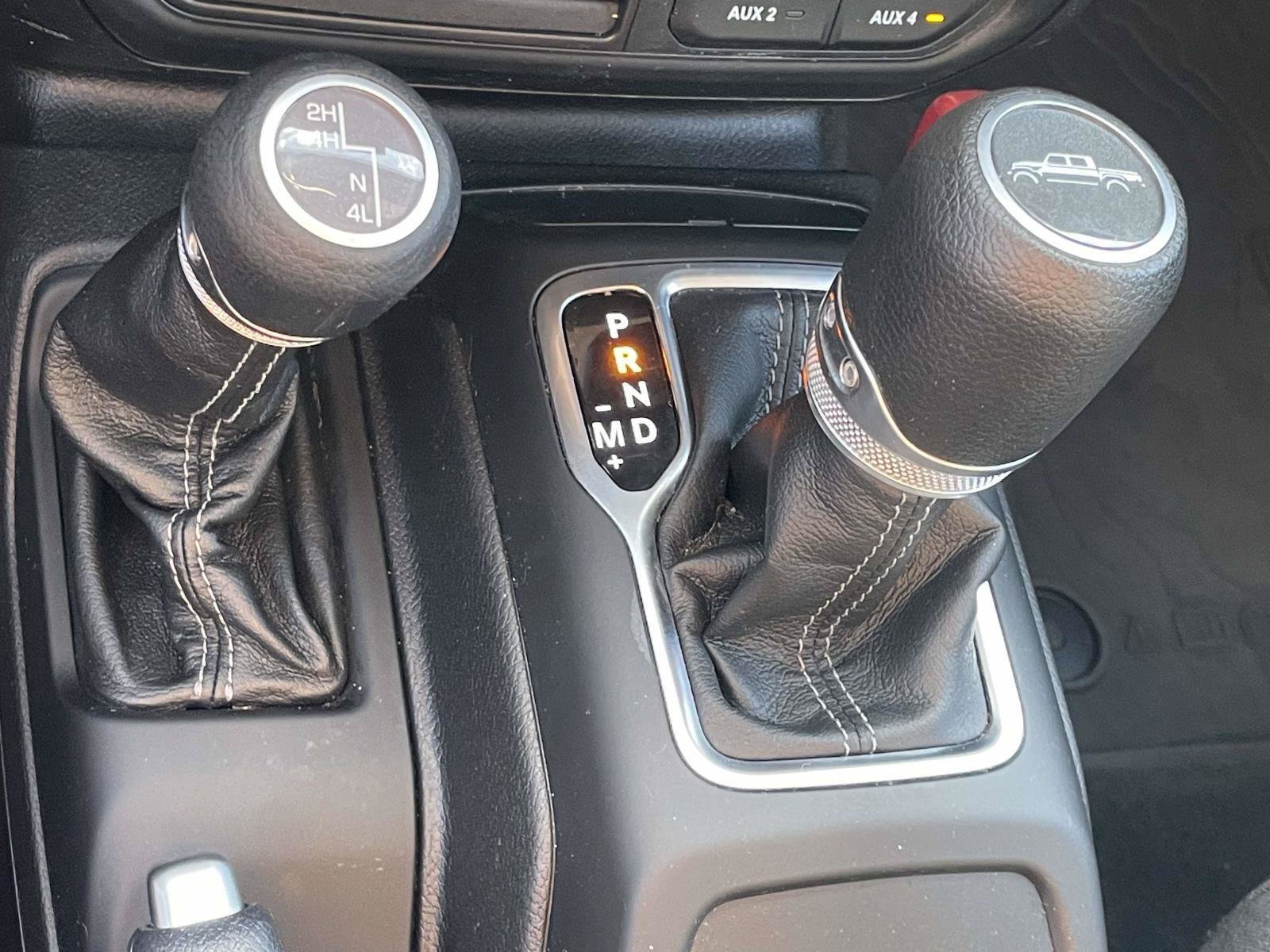 Certified 2024 Jeep Gladiator Sport AWD/4WD image 24