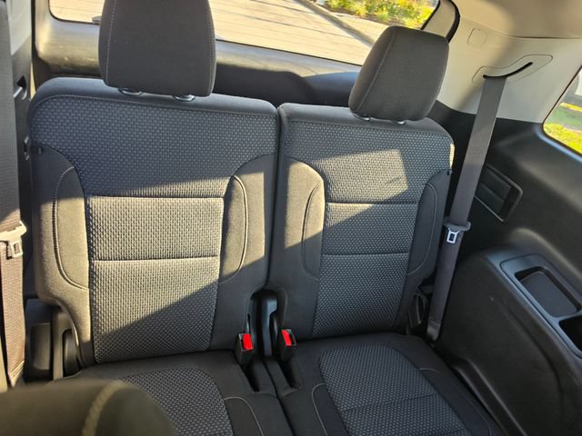 Used 2021 GMC Acadia SLE w/ Driver Convenience Package FWD image 27