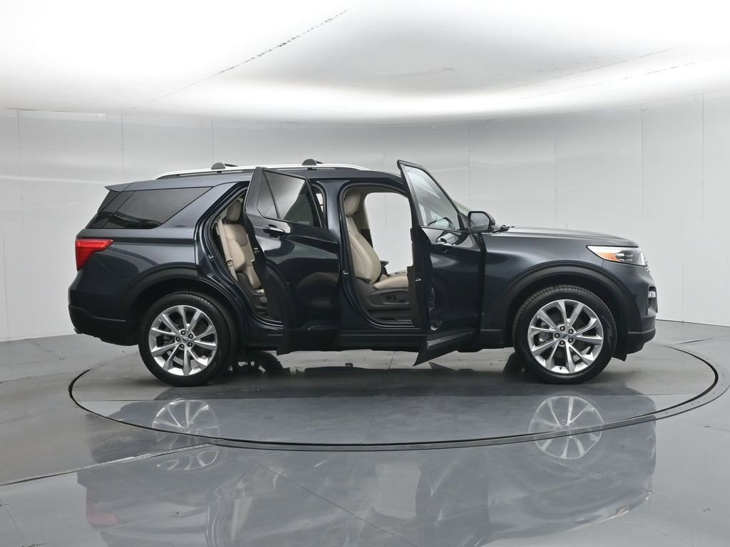 Used 2023 Ford Explorer Platinum AWD/4WD image 5