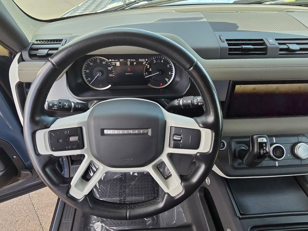 Used 2023 Land Rover Defender 90 S image 15