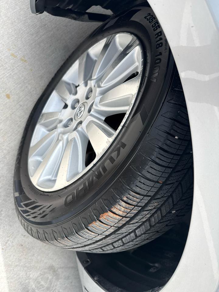Used 2016 Toyota Sienna Limited Premium FWD image 2