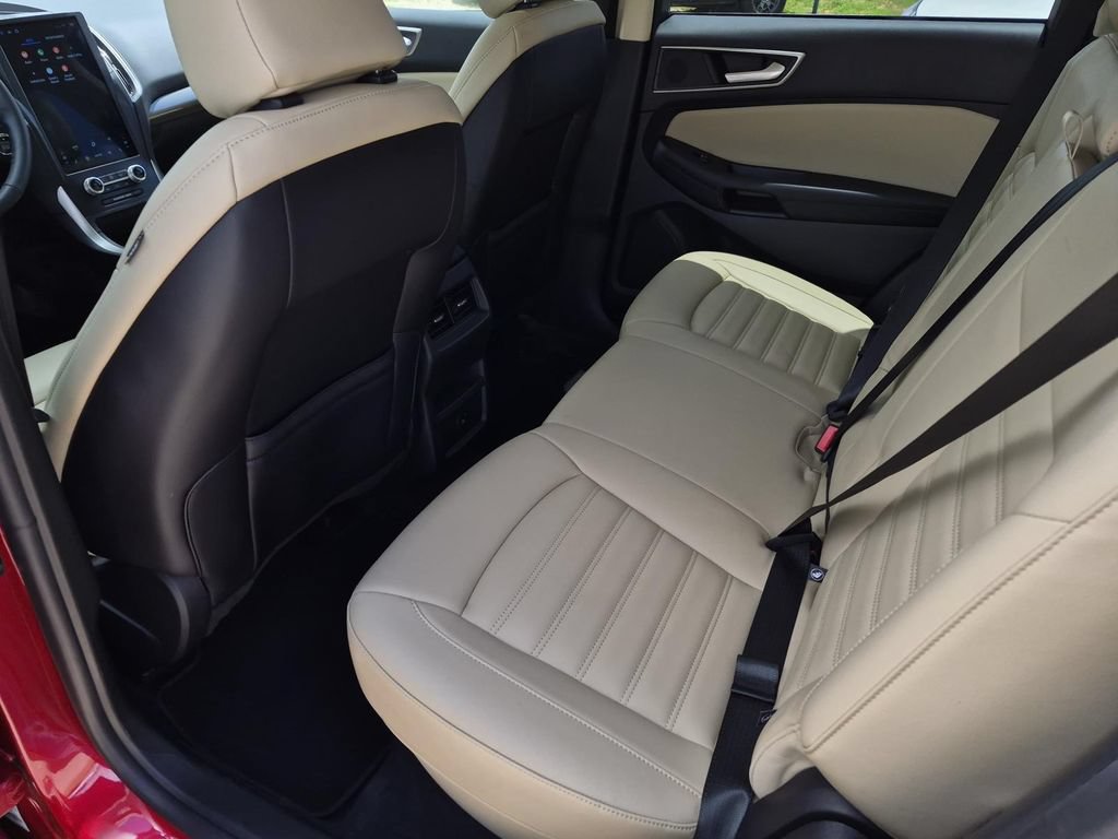 Used 2024 Ford Edge SEL AWD/4WD image 15