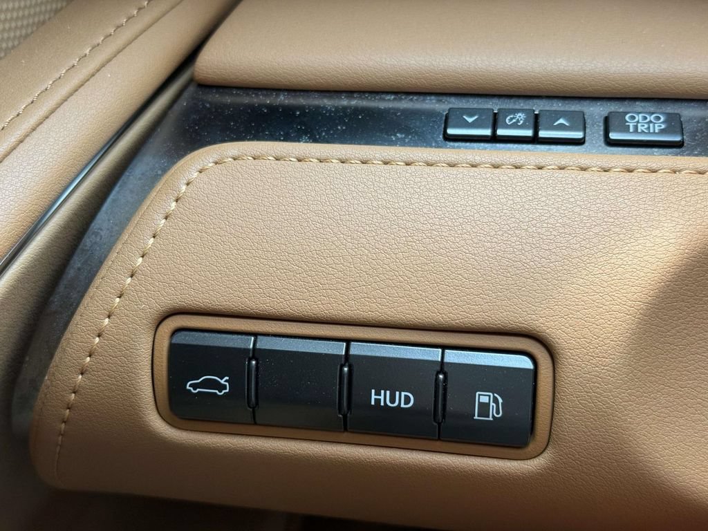 Used 2022 Lexus LC 500 Convertible w/ Touring Package RWD image 23