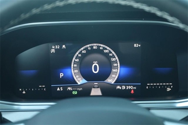 New 2025 Volkswagen Taos SE image 12