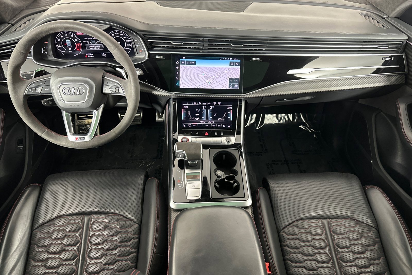 Used 2022 Audi RS Q8 w/ Luxury Package AWD/4WD image 12