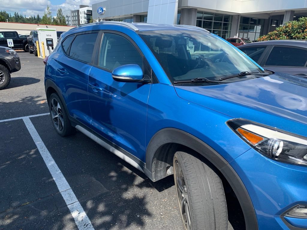 Used 2017 Hyundai Tucson Sport FWD image 2