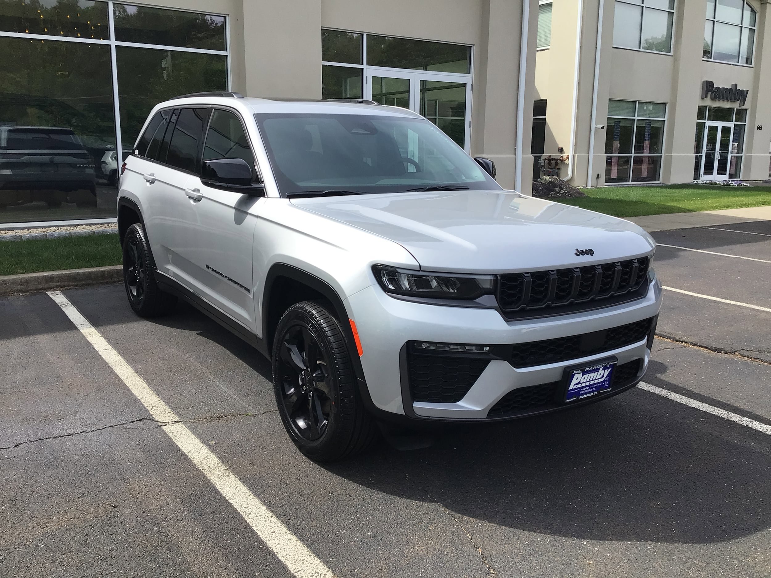 New 2026 Jeep Grand Cherokee Limited w/ Limited Altitude Package