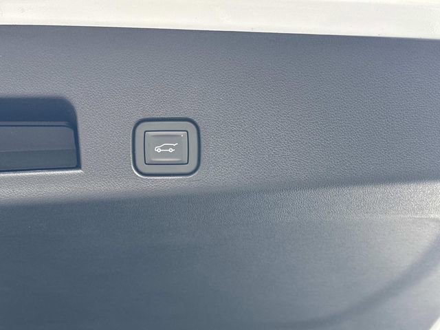 New 2026 Chevrolet Traverse LT w/ Sun and Wheel Package image 14