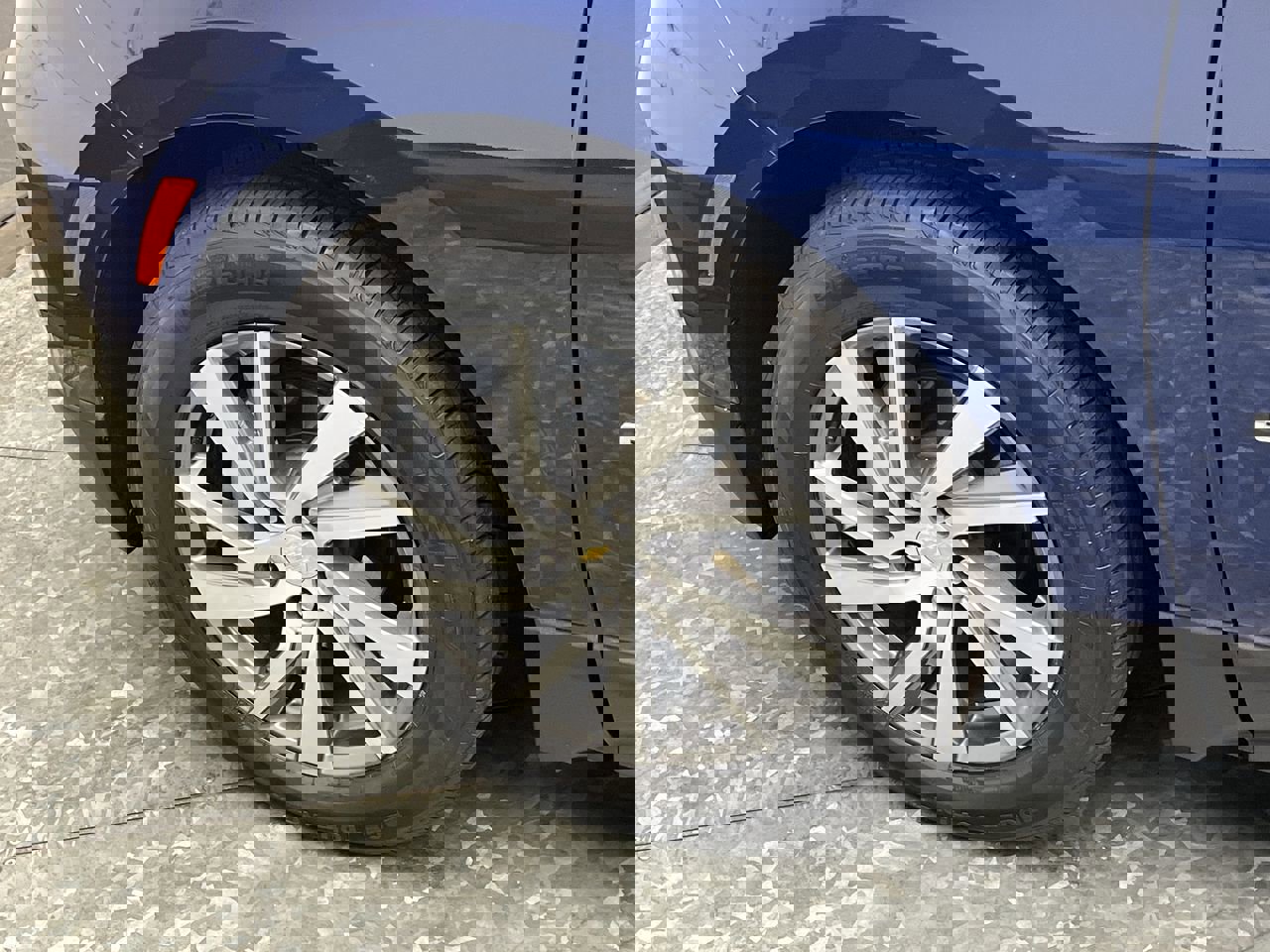 Certified 2022 Chevrolet Equinox Premier w/ LPO, Floor Liner Package image 34