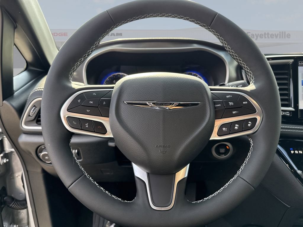 New 2026 Chrysler Pacifica Select image 14
