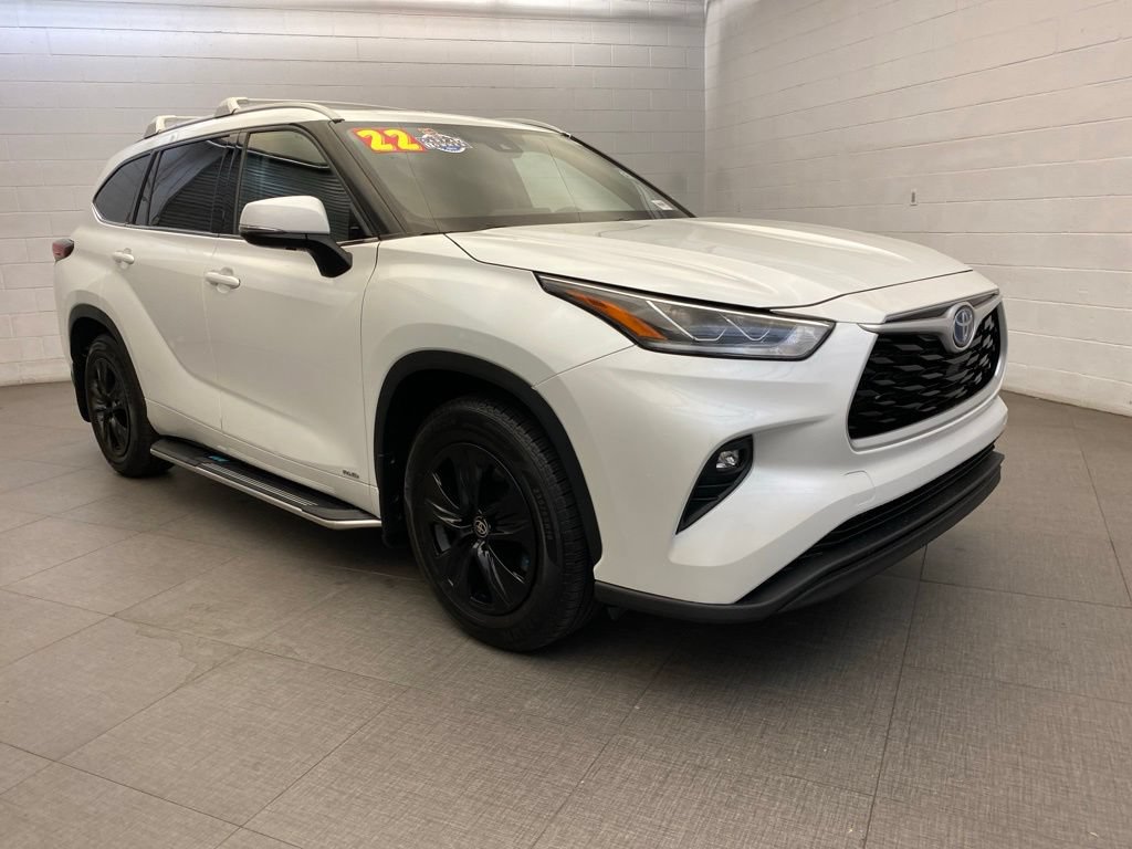 Used 2022 Toyota Highlander Bronze Edition AWD/4WD image 5