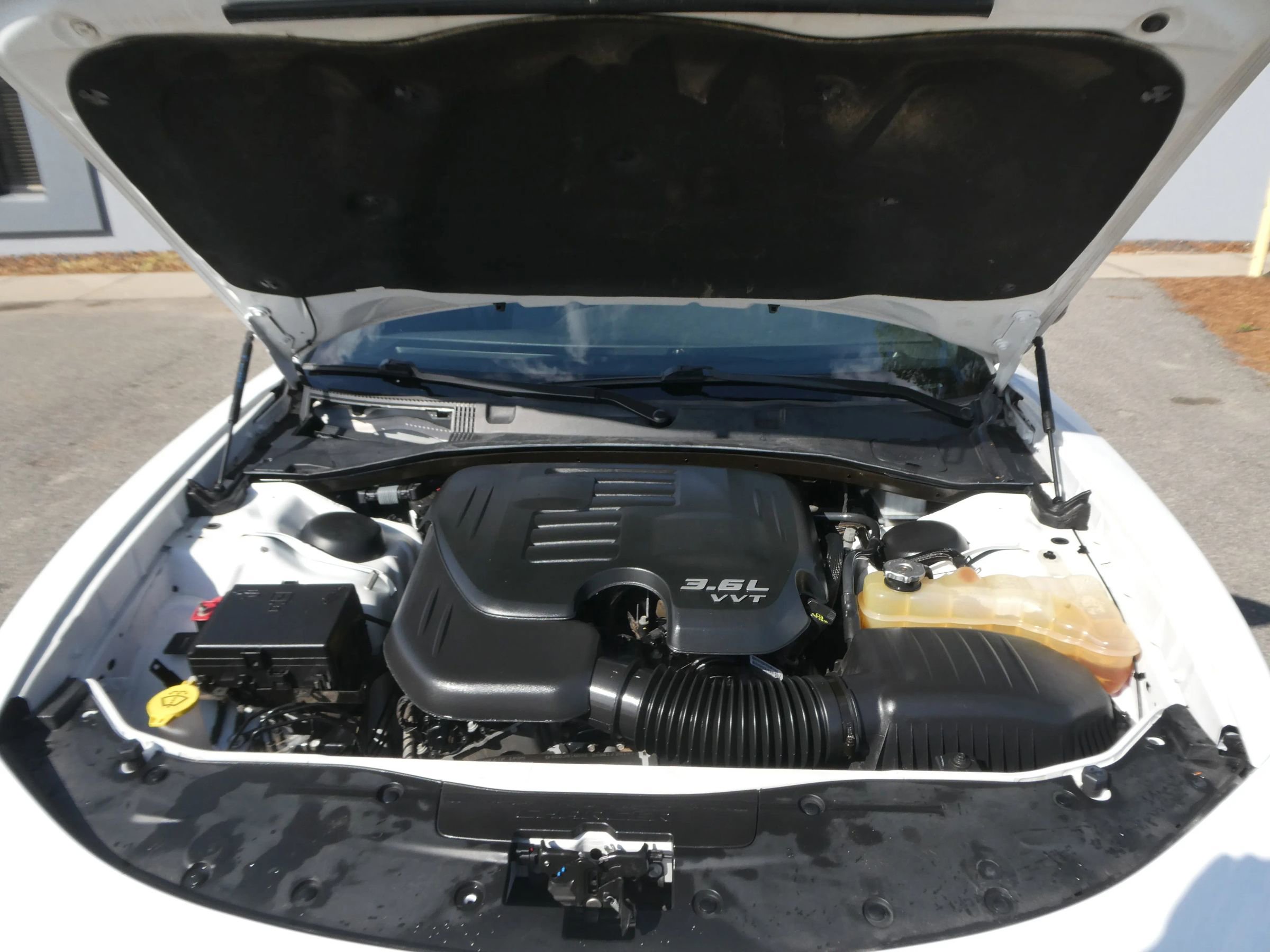 Used 2019 Dodge Charger SXT w/ Plus Group image 32