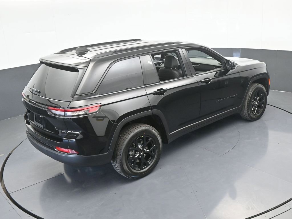 New 2025 Jeep Grand Cherokee Laredo image 43