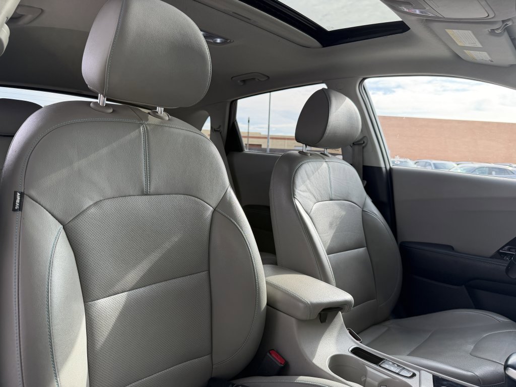 Used 2019 Kia Niro EX Premium w/ Sunroof Package FWD image 43