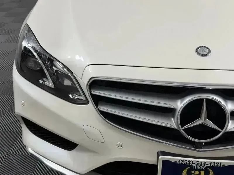 Used 2014 Mercedes-Benz E 250 BlueTEC 4MATIC Sedan image 5