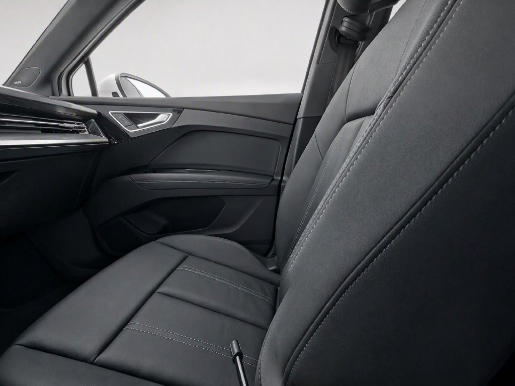 Used 2023 Audi Q4 e-tron Premium Plus w/ Premium Plus AWD/4WD image 23