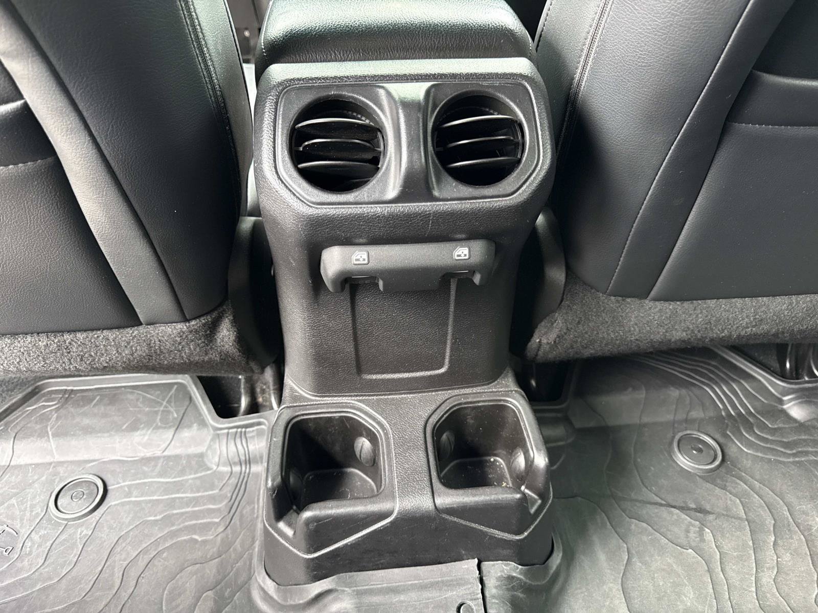 Used 2018 Jeep Wrangler Unlimited Sport S AWD/4WD image 30