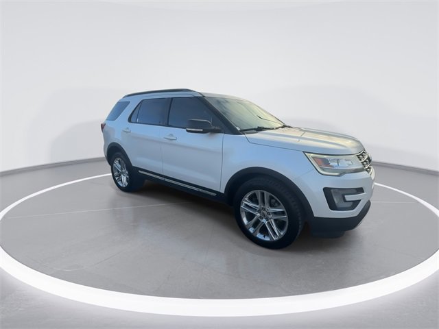 Used 2017 Ford Explorer XLT w/ Equipment Group 202A video 2