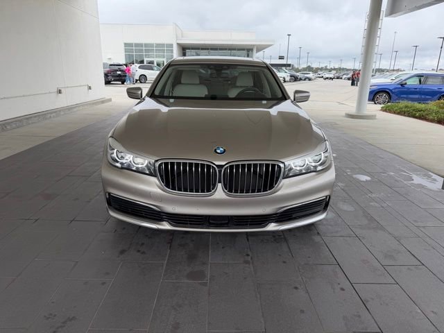 Used 2019 BMW 740i w/ Executive Package image 3