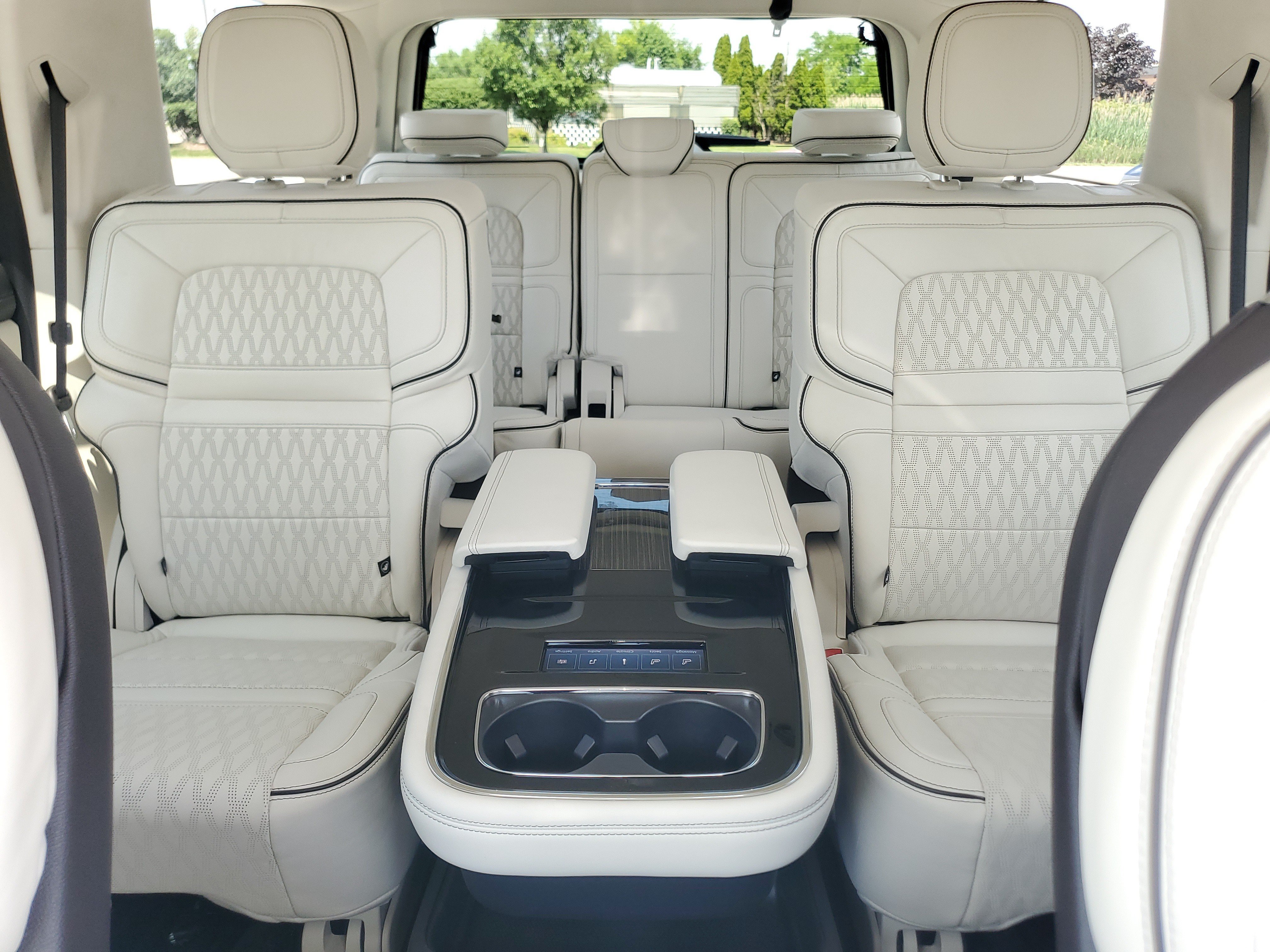 Certified 2024 Lincoln Navigator Black Label AWD/4WD image 19
