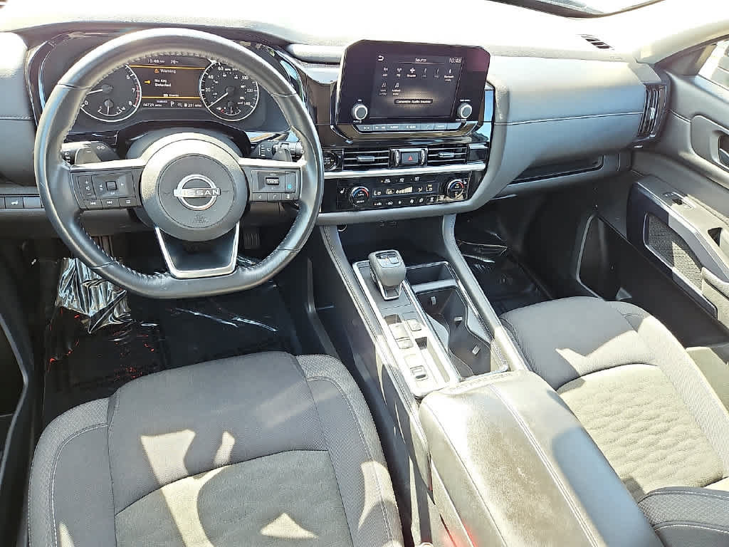 Used 2025 Nissan Pathfinder SV FWD image 10