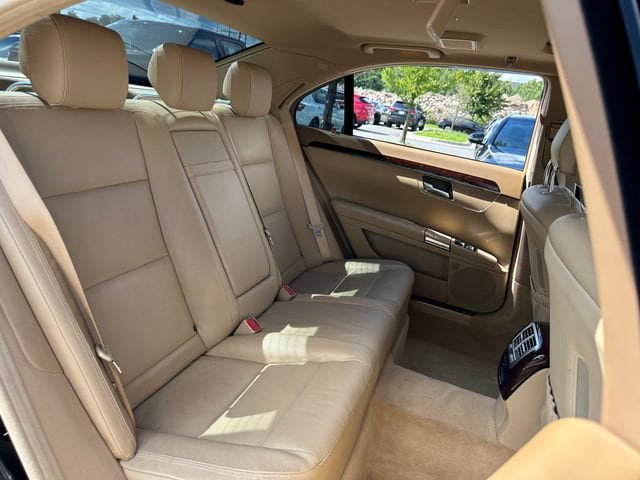 Used 2012 Mercedes-Benz S 400 image 31