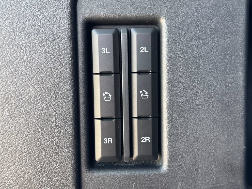 Used 2023 Ford Expedition Platinum AWD/4WD image 36