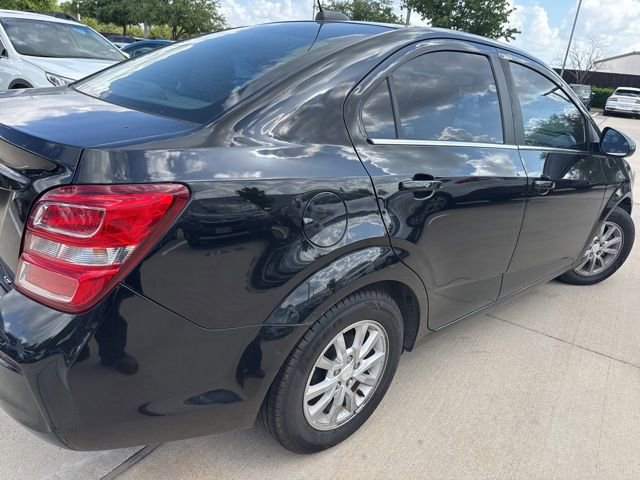 Used 2017 Chevrolet Sonic LT image 3