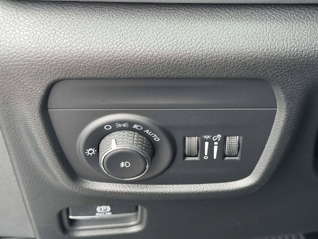 New 2026 Jeep Grand Cherokee Limited AWD/4WD image 28