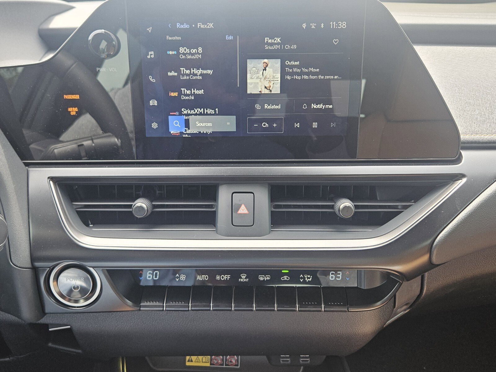 New 2026 Lexus UX 300h FWD image 18