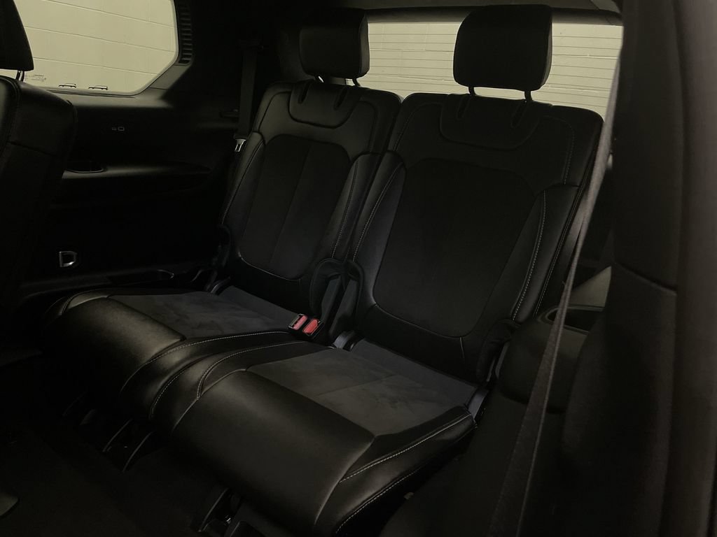 Used 2024 Jeep Grand Cherokee L Altitude AWD/4WD image 30