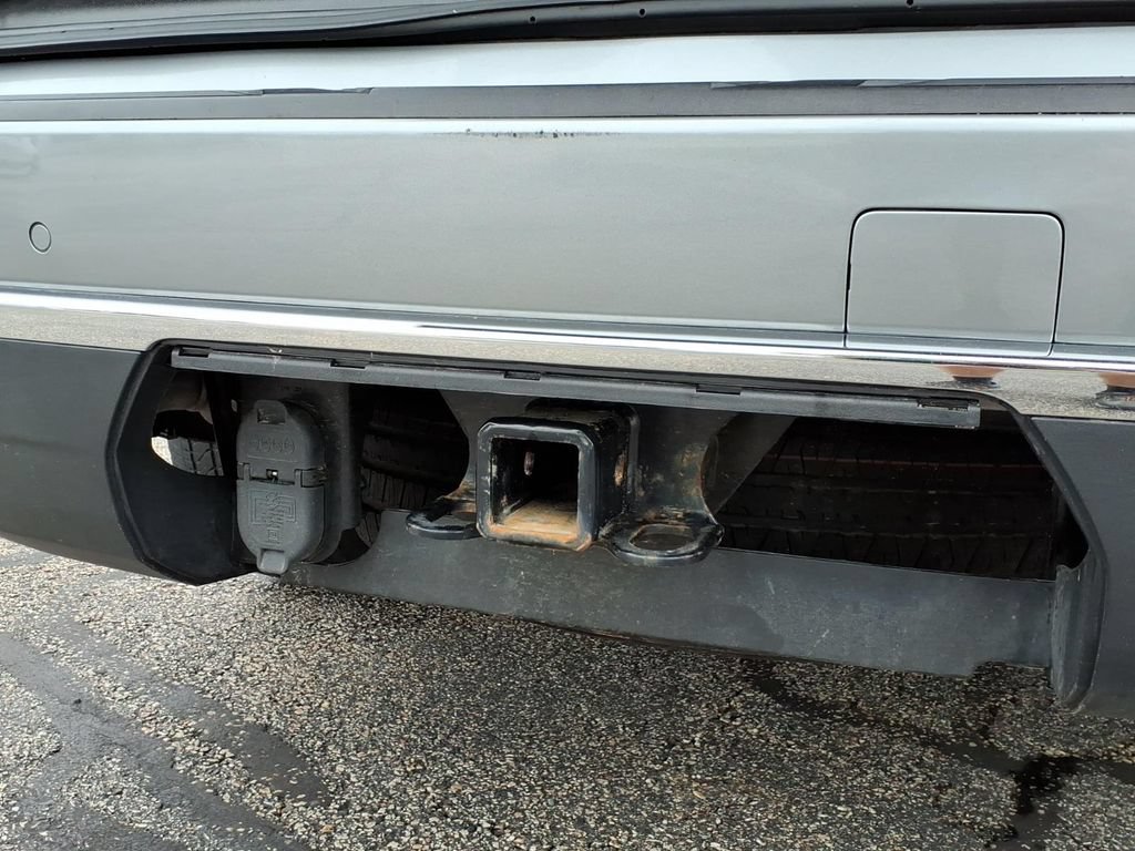Used 2023 Chevrolet Suburban Premier AWD/4WD image 16