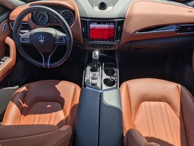 Used 2023 Maserati Levante GT AWD/4WD image 11