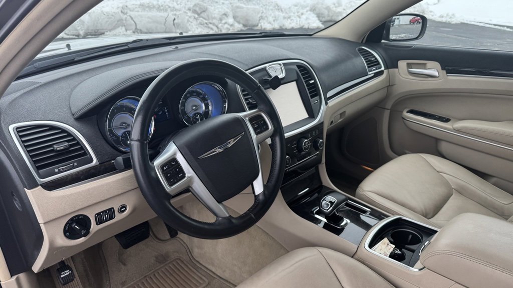 Used 2013 Chrysler 300 Base w/ Driver Convenience Group image 13