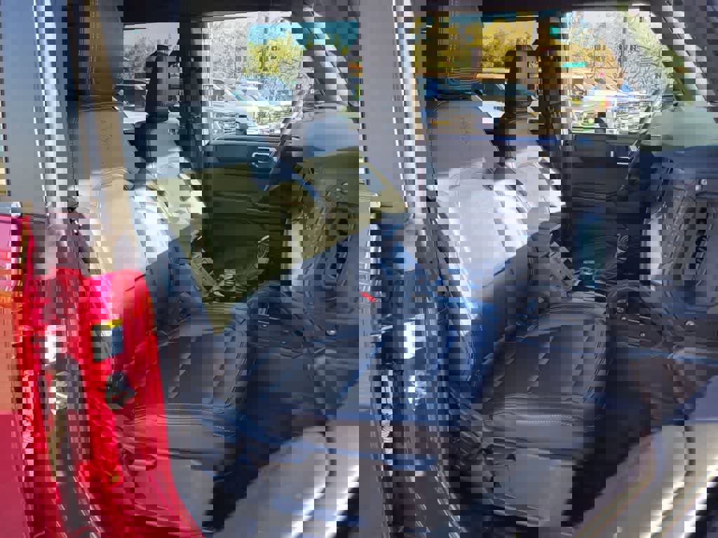 Used 2025 Ford Bronco Badlands image 15