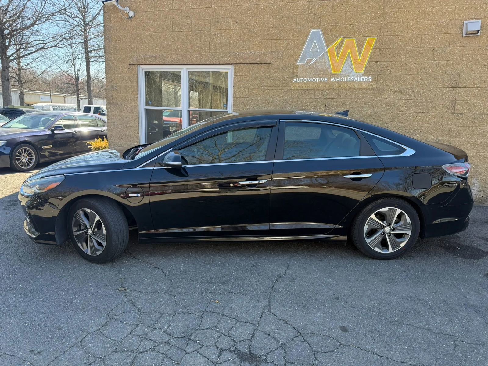 Used 2019 Hyundai Sonata Plug-In Hybrid image 2