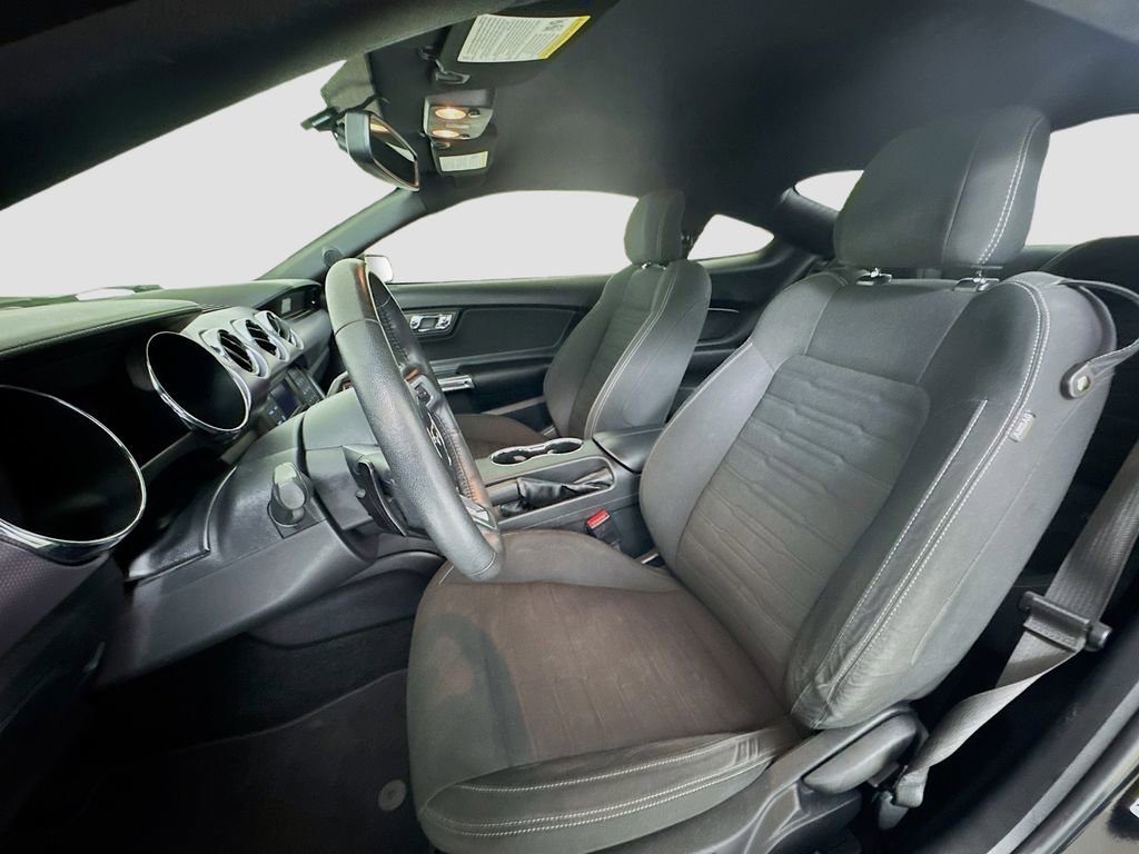 Used 2015 Ford Mustang Coupe image 9