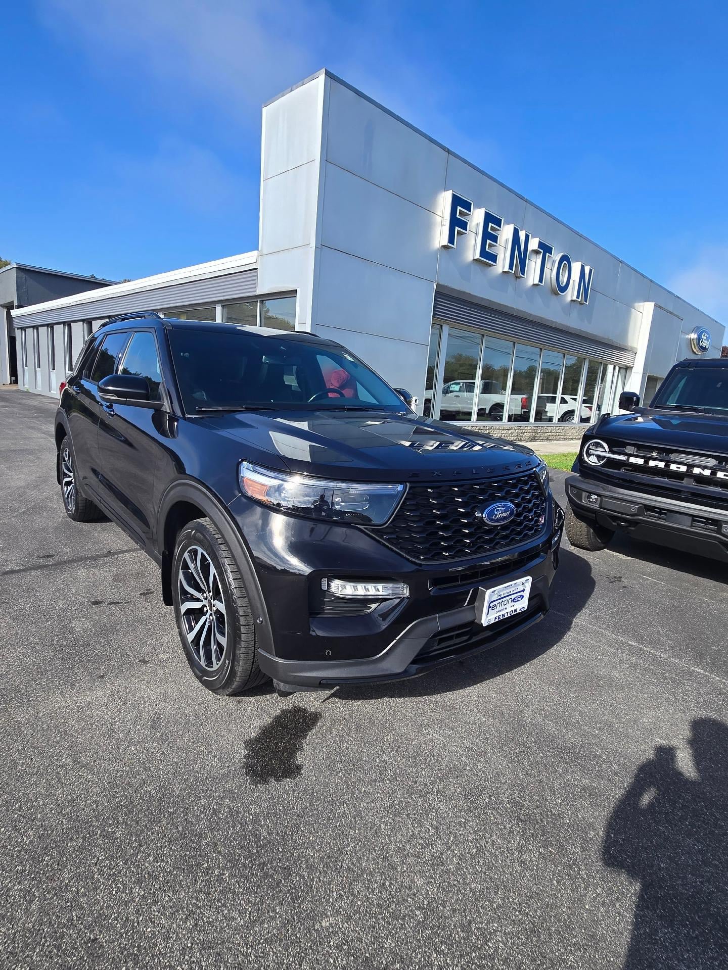 Used 2020 Ford Explorer ST AWD/4WD image 2