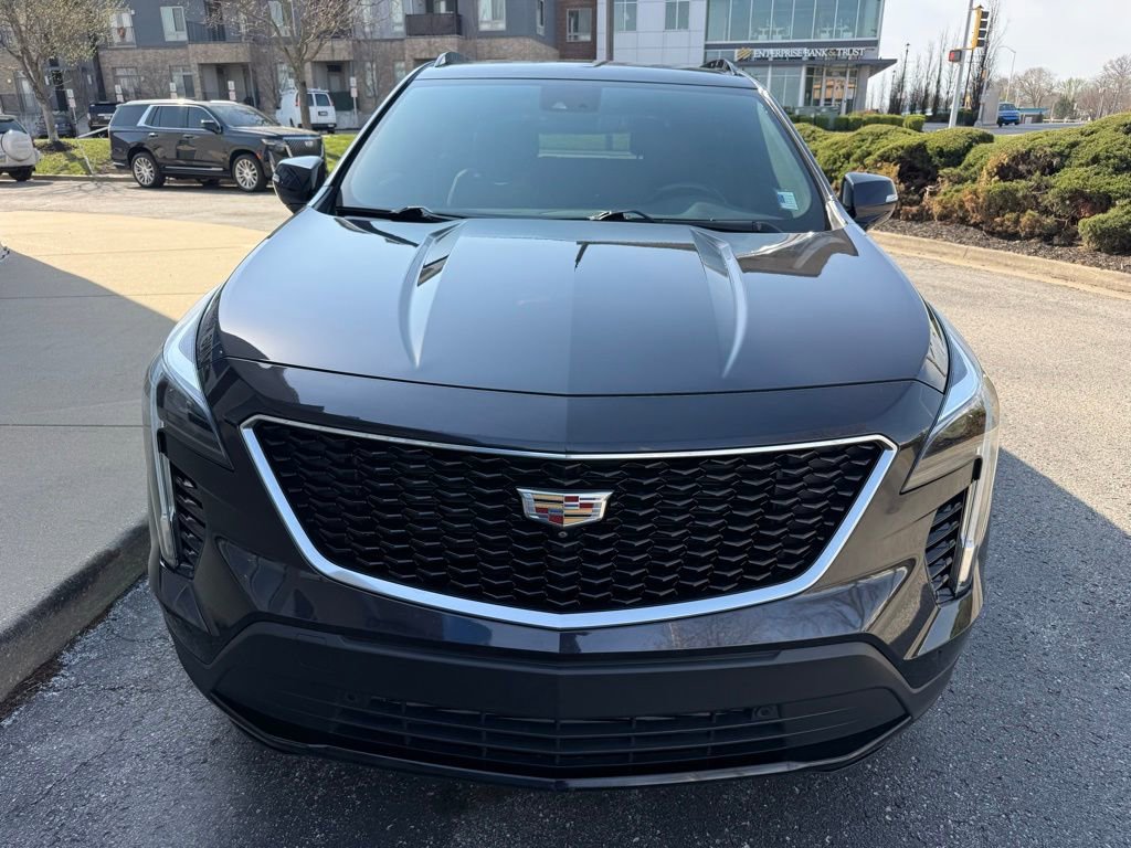 Used 2022 Cadillac XT4 Sport w/ Enhanced Visibility Package FWD image 10