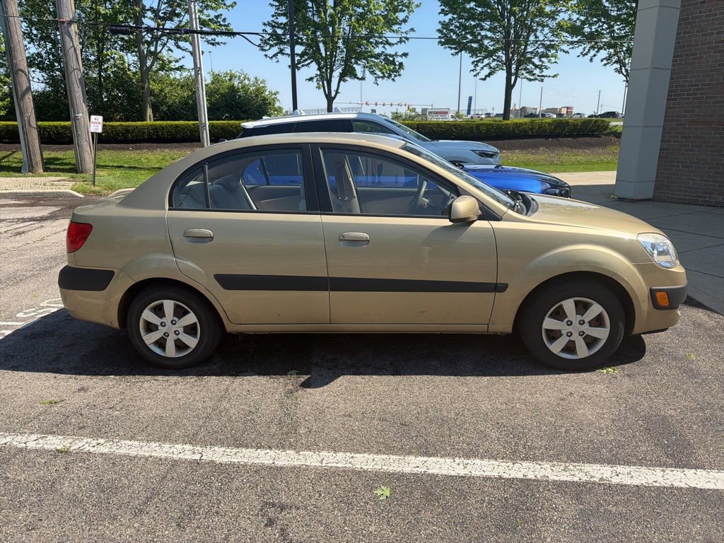 Used 2008 Kia Rio LX w/ PWR Pkg FWD image 2