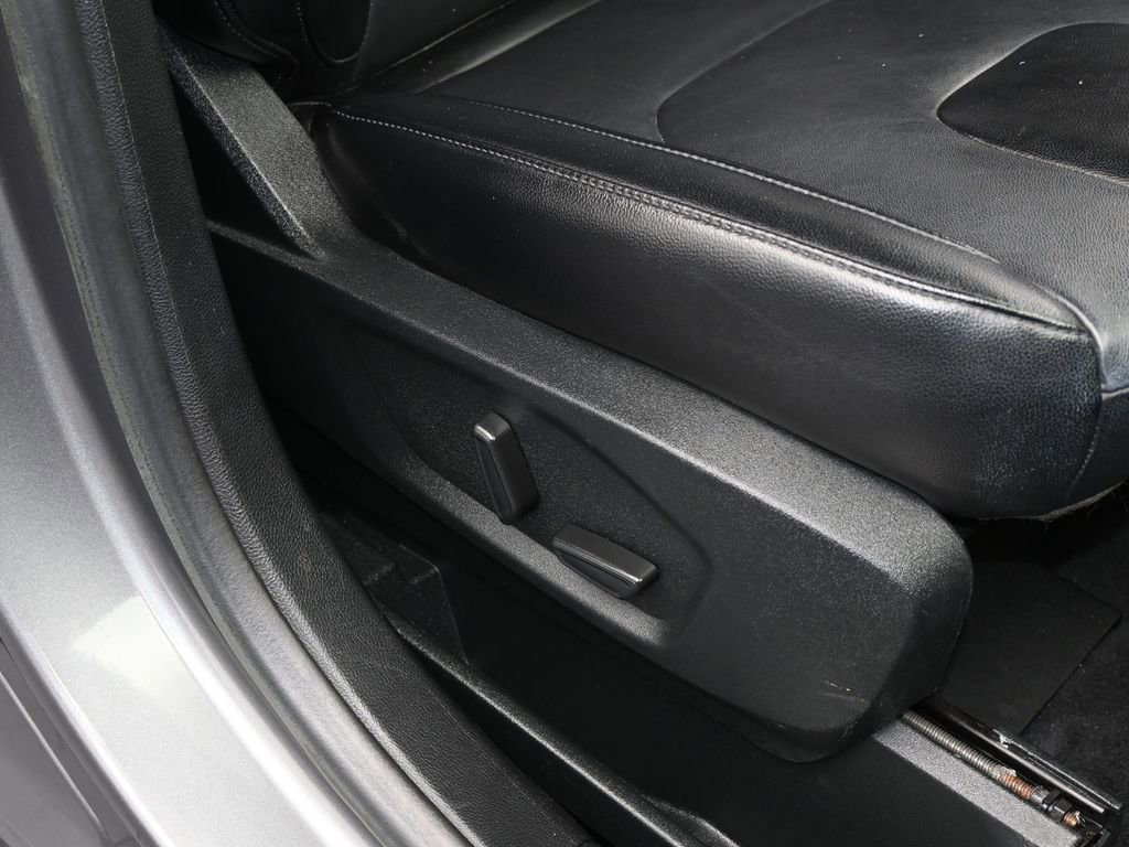 Used 2022 Ford Edge Titanium image 48