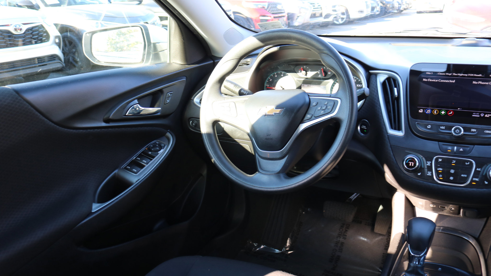 Used 2022 Chevrolet Malibu LT image 24