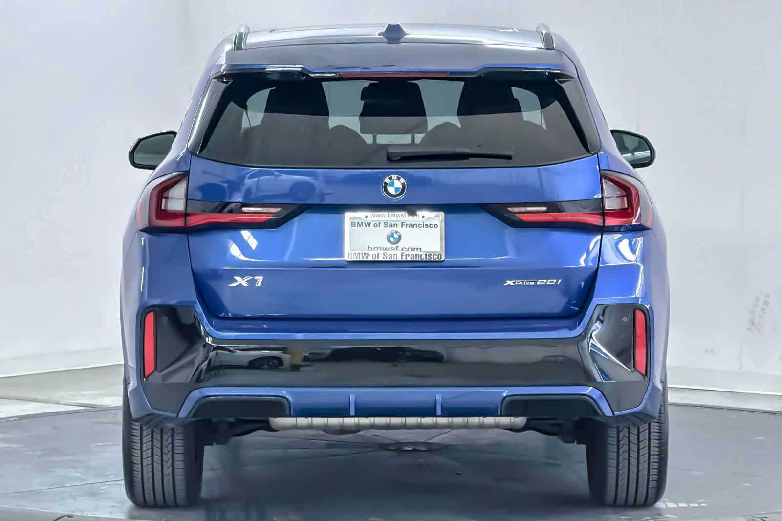 Used 2023 BMW X1 xDrive28i w/ Premium Package AWD/4WD image 7
