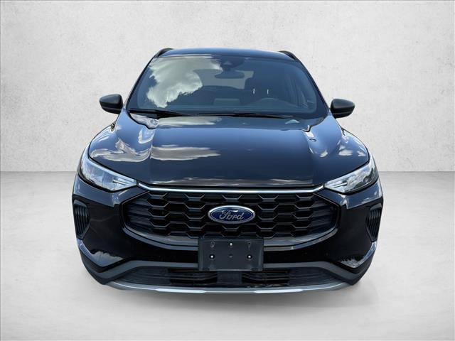 Used 2025 Ford Escape ST-Line AWD/4WD image 2