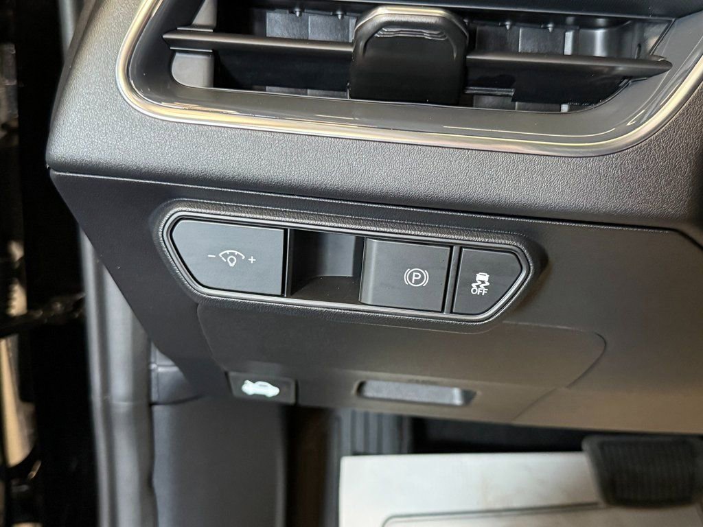 Used 2025 Kia K4 EX image 20