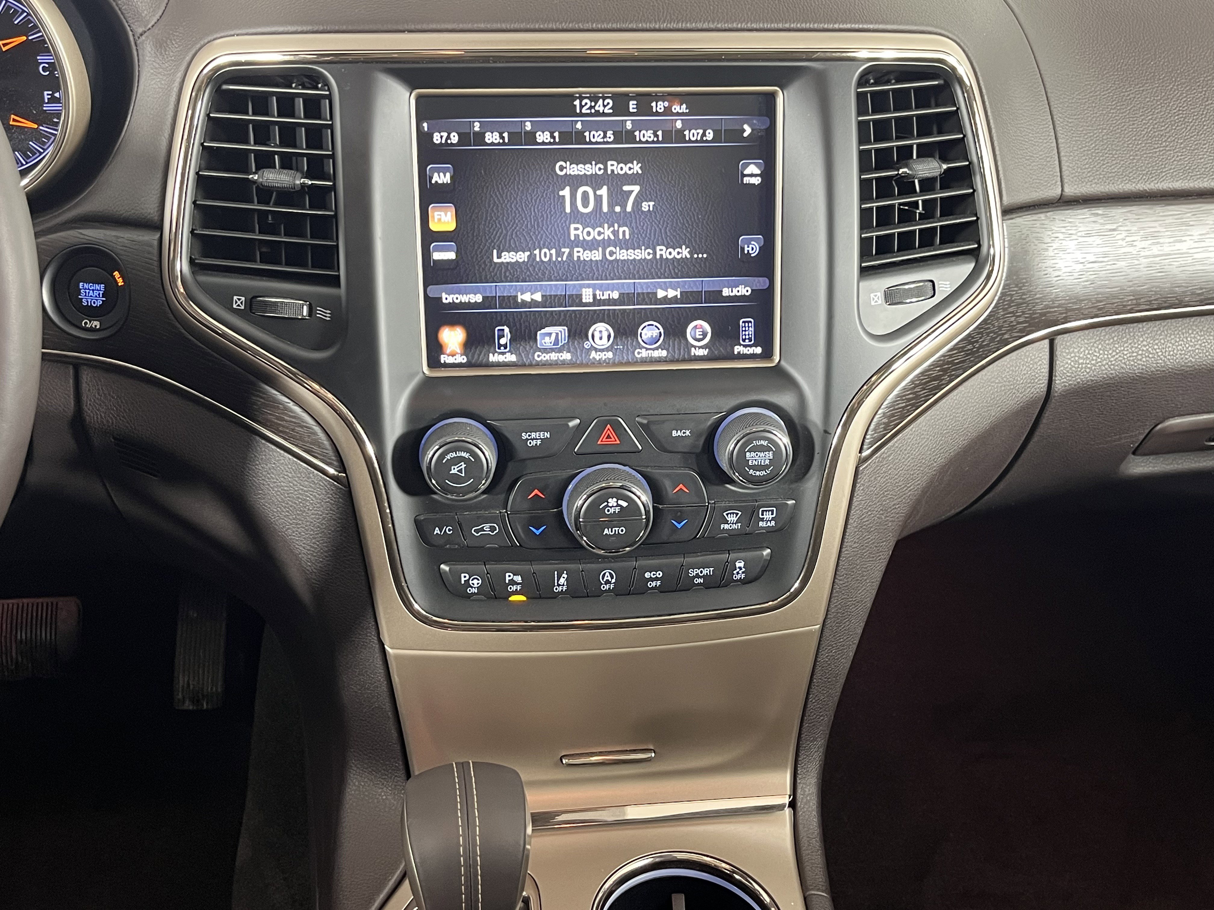 Used 2017 Jeep Grand Cherokee Summit image 13