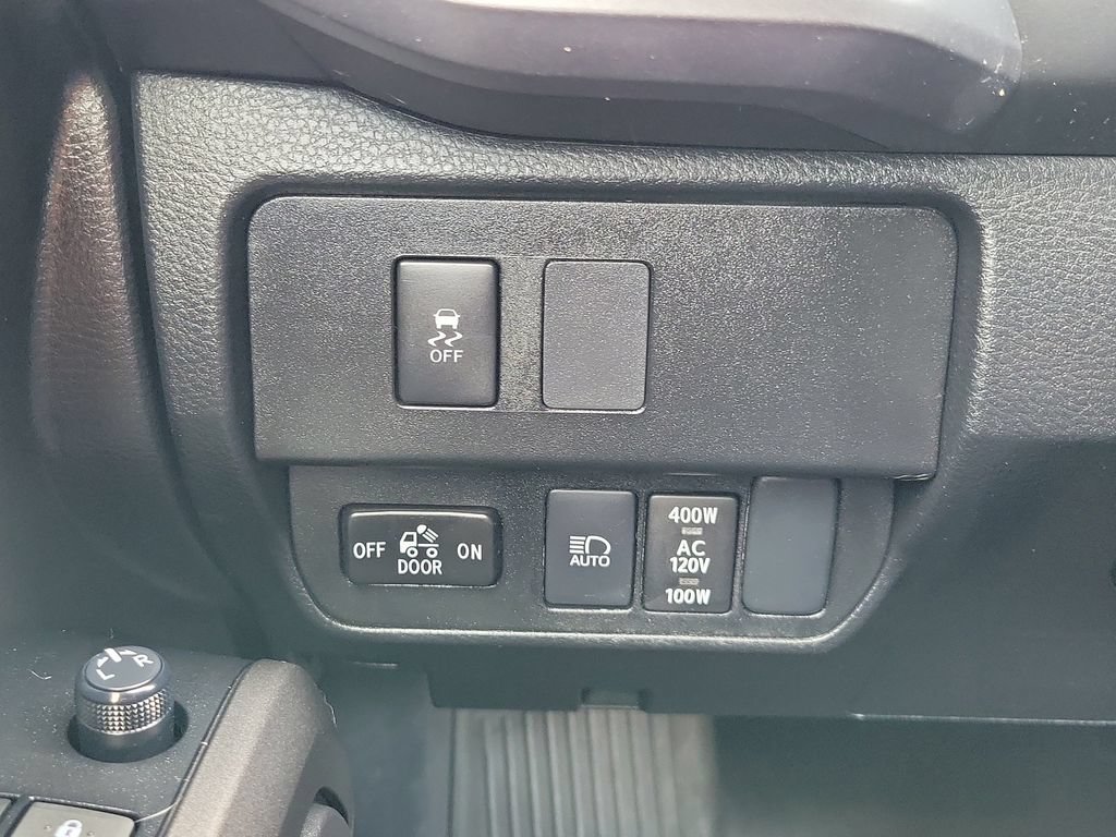 Used 2023 Toyota Tacoma TRD Off-Road AWD/4WD image 12