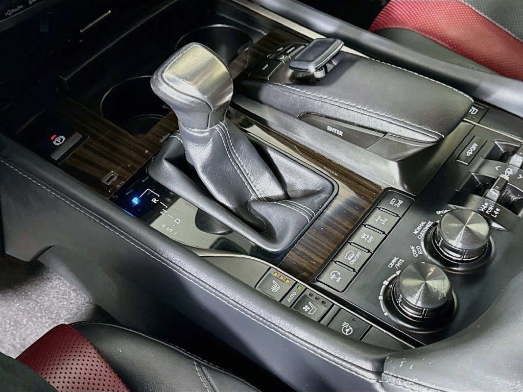 Certified 2021 Lexus LX 570 4WD w/ Inspiration Series #2 image 17